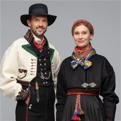 Gråtrøyebunad herre fra Øst-Telemark og beltestakk